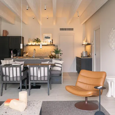 Mc And - By Myhomeincomo Apartman *